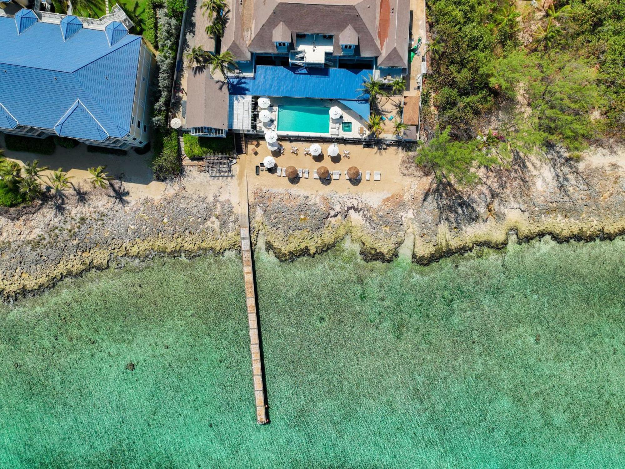 Cobalt Coast Resort West Bay Zewnętrze zdjęcie